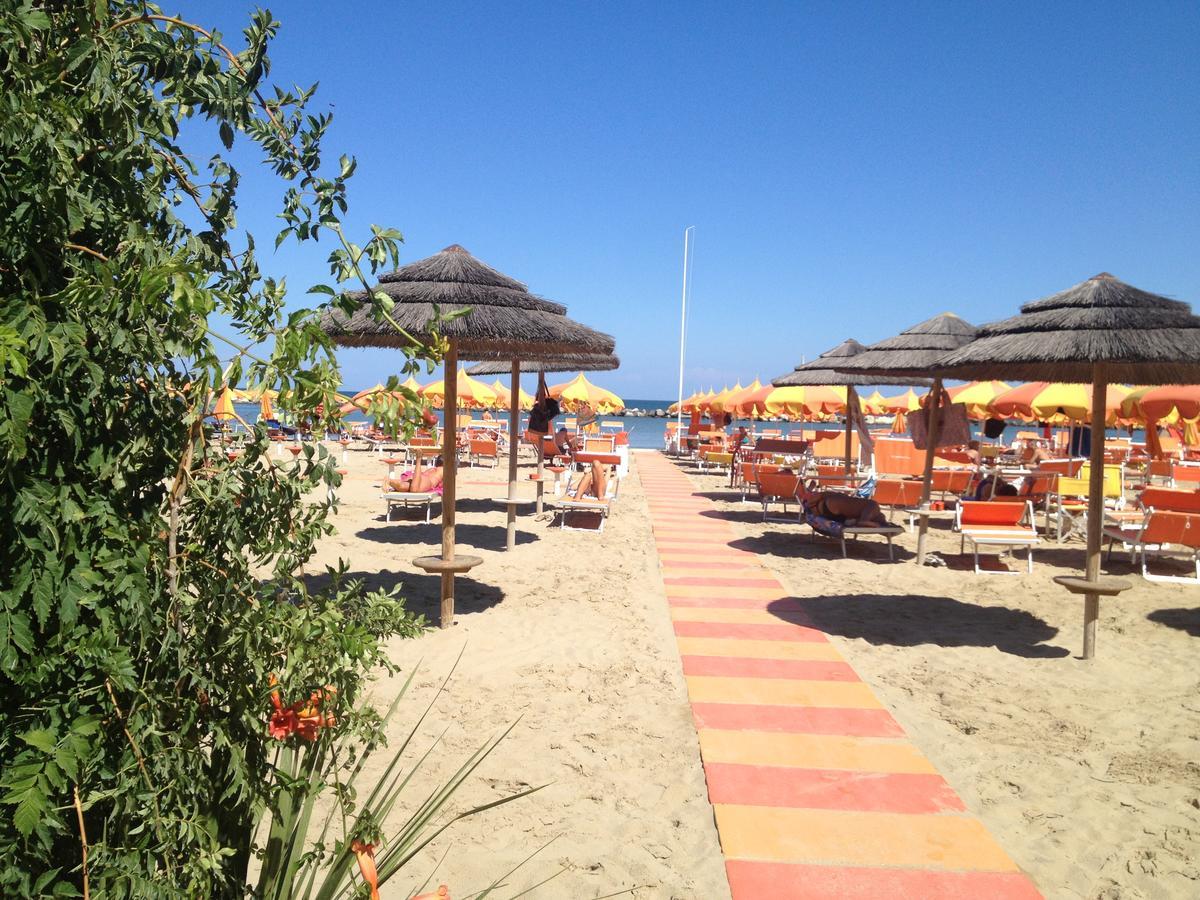 Hotel La Conchiglia Bellaria-Igea Marina Exterior foto
